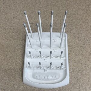 Munchkin White and Gray Bottle Drying Rack